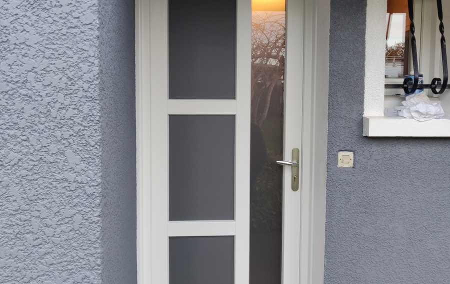 Notre gamme de portes d'entrée en PVC CLASSIQUE et PVC CONTEMPORAINE à ROUEN